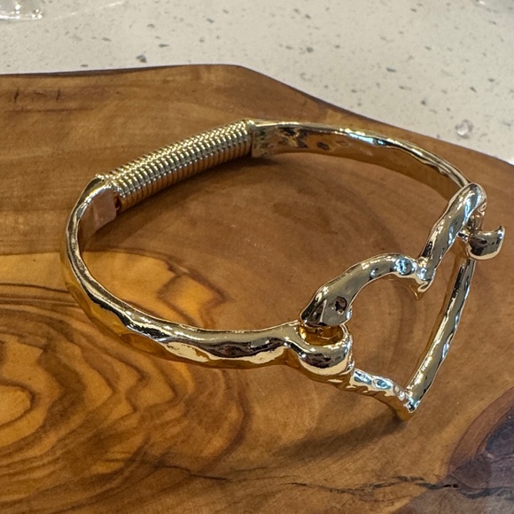 Gold Heart Bracelet - Picture 2 of 3